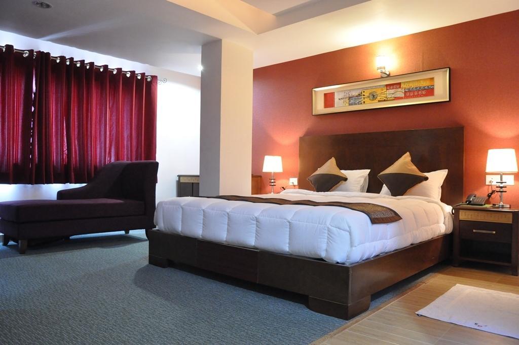 Silk Route Hotel Guwahati Bilik gambar