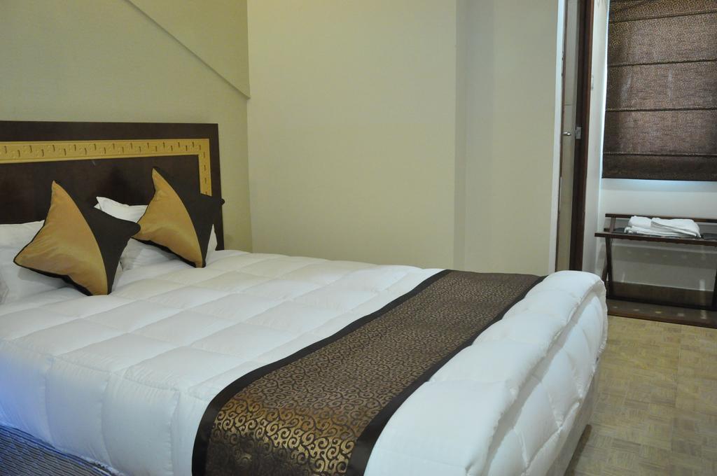 Silk Route Hotel Guwahati Luaran gambar